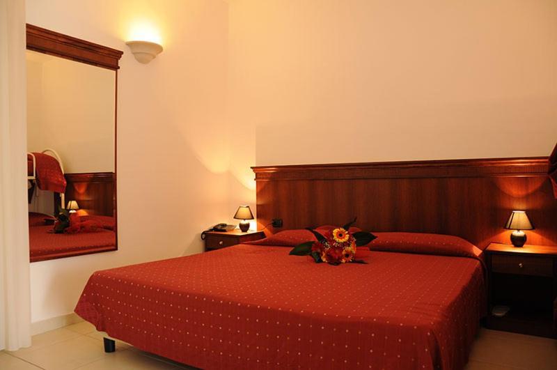 Agri Hotel Conte Salentino Сант-Исидоро Экстерьер фото