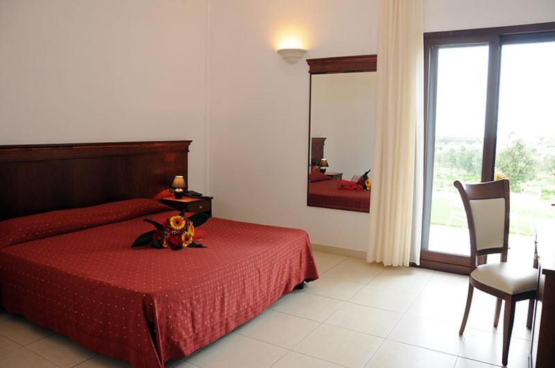 Agri Hotel Conte Salentino Сант-Исидоро Экстерьер фото