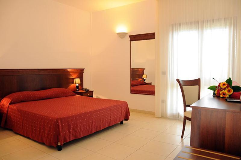 Agri Hotel Conte Salentino Сант-Исидоро Экстерьер фото