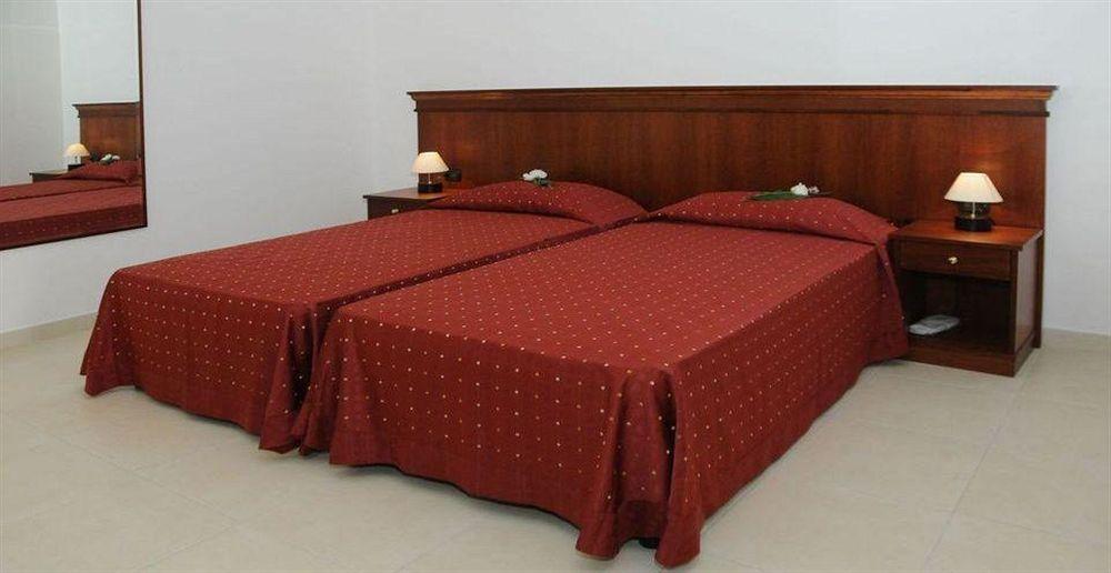 Agri Hotel Conte Salentino Сант-Исидоро Экстерьер фото