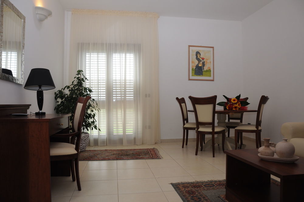 Agri Hotel Conte Salentino Сант-Исидоро Экстерьер фото